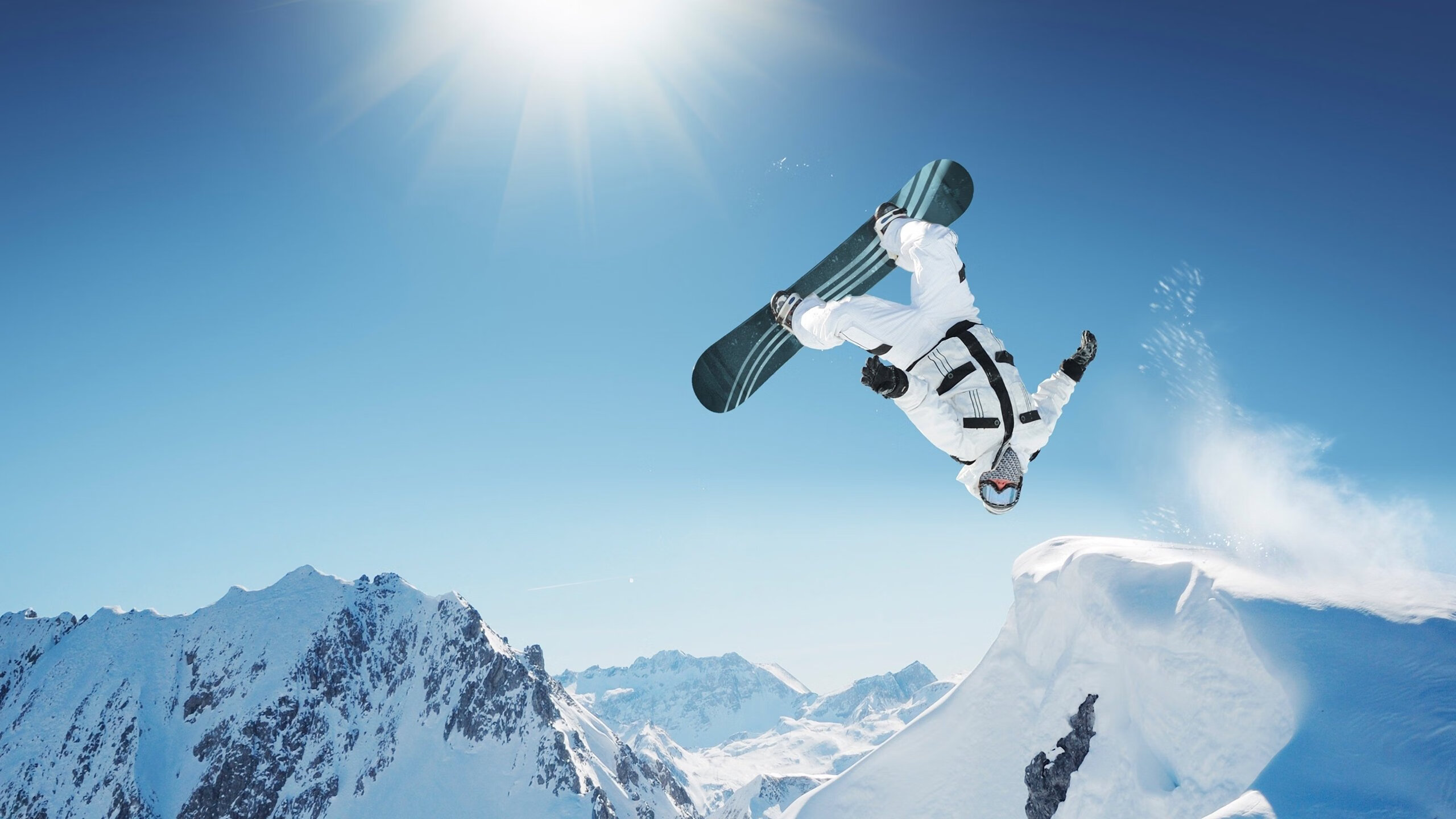 “爸爸去跑步”主题赛 父女组合牵手冲线暖心瞬间